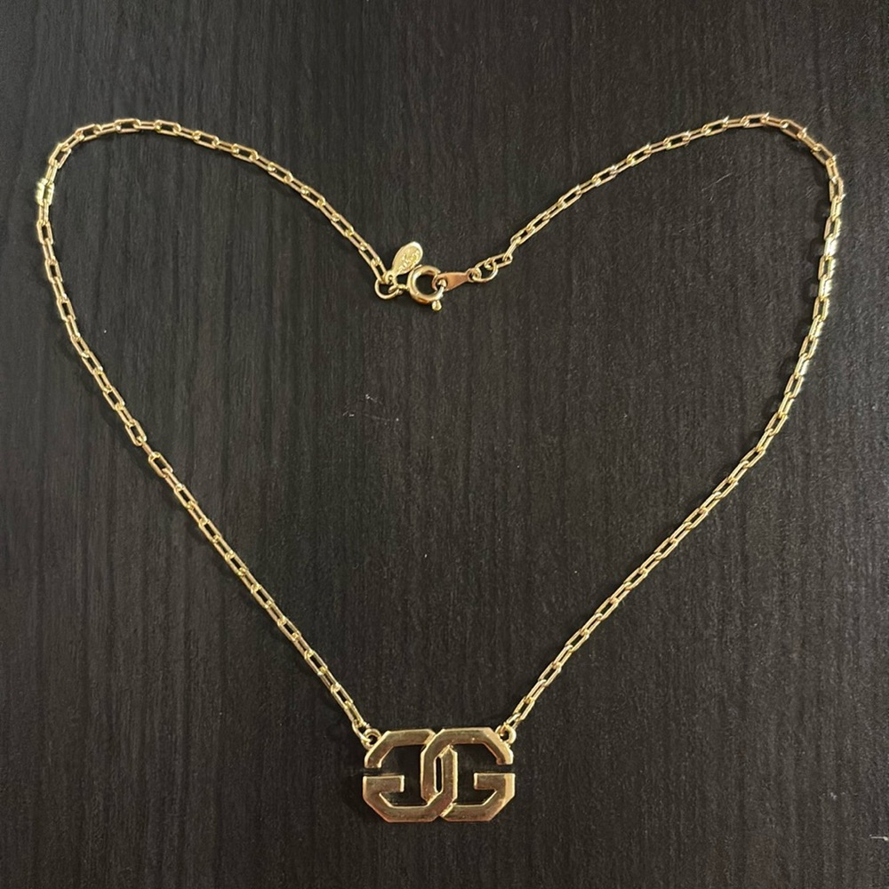 AUTH GIVENCHY EUC - Picture 1 of 5